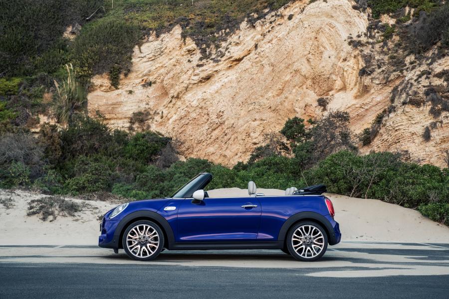  Mini Cooper S Cabrio (F57) 2018 года  (WW) (фото 90 из 222)